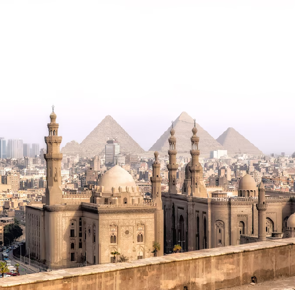 Crossing the ages - from the Pharaonic civilization to the heart of historic Cairo!